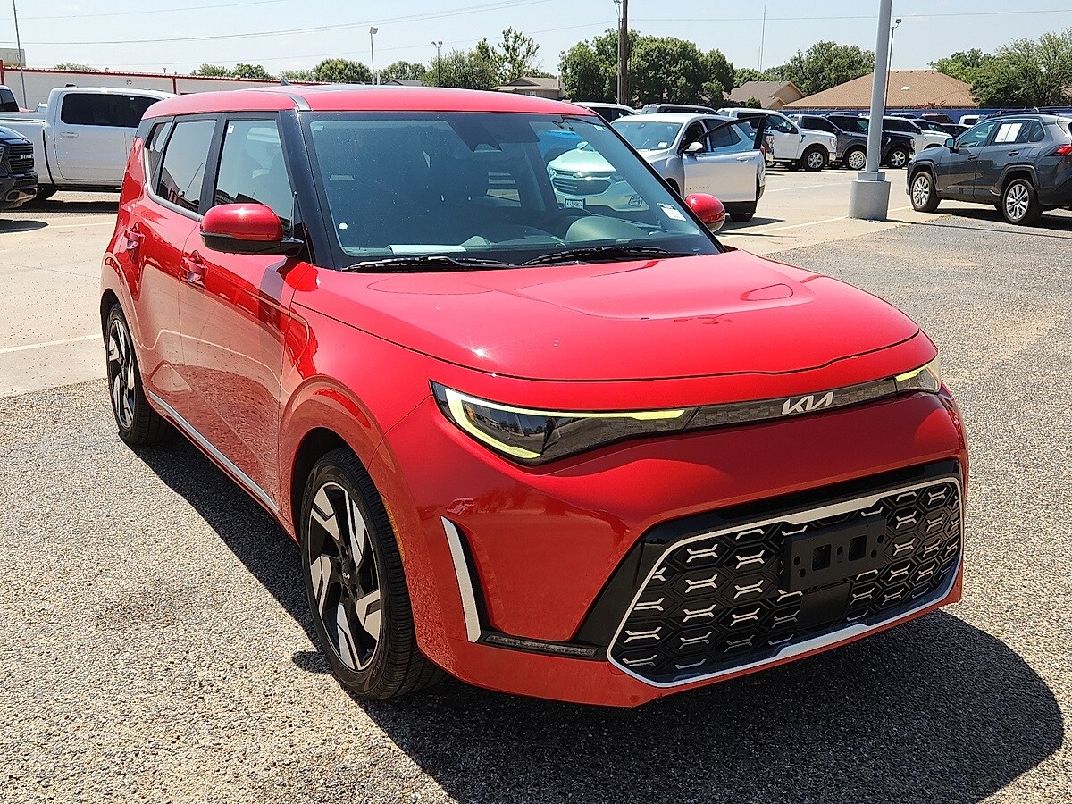 2023 Kia Soul GT-Line photo 4