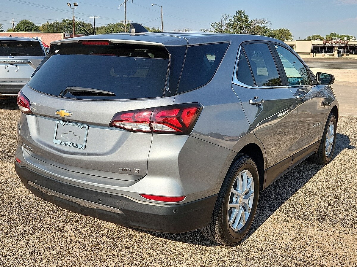 2024 Chevrolet Equinox LT photo 3