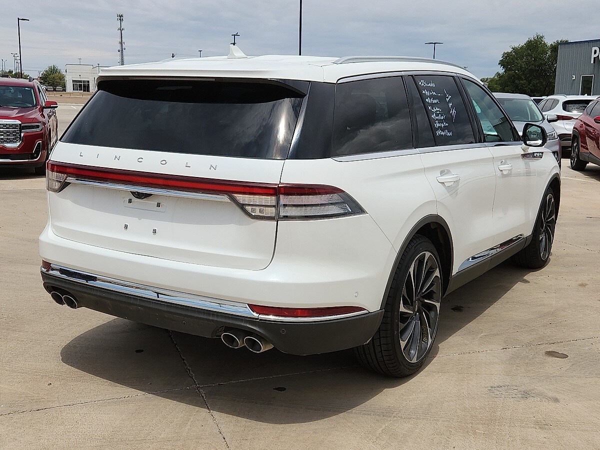 2023 Lincoln Aviator Reserve photo 3