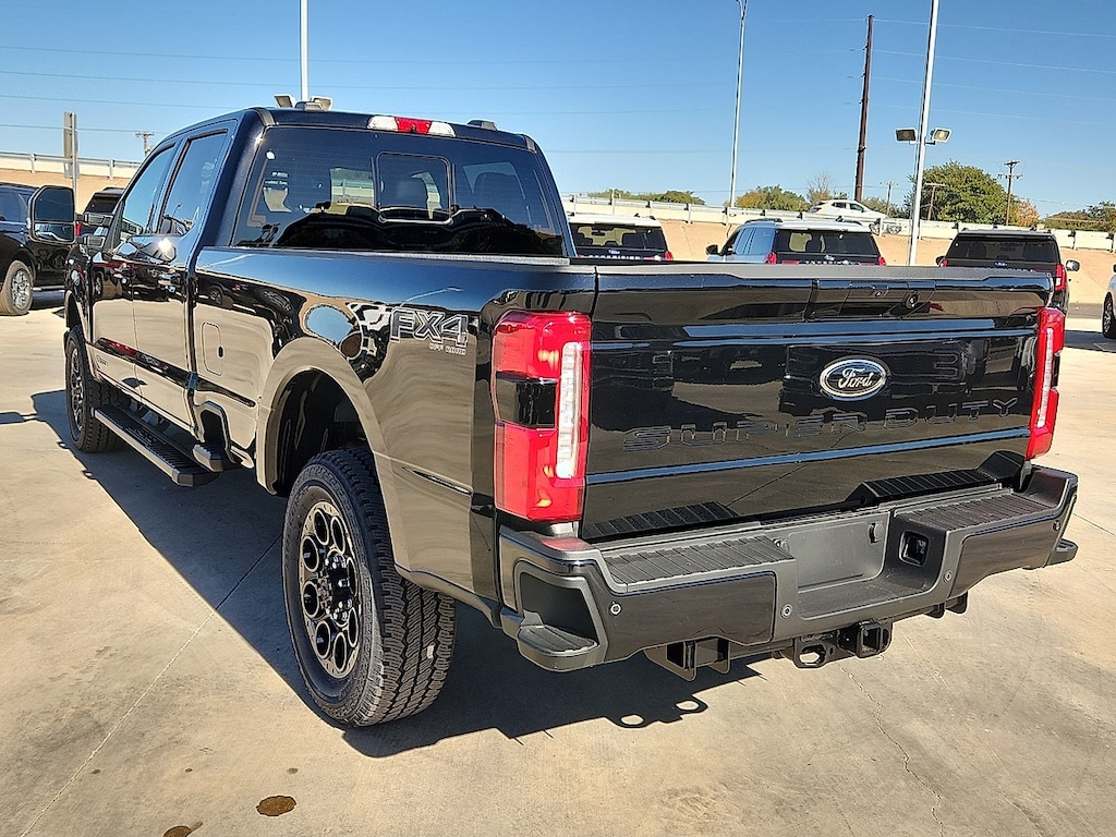 New 2026 Ford F-350SD Lariat Truck