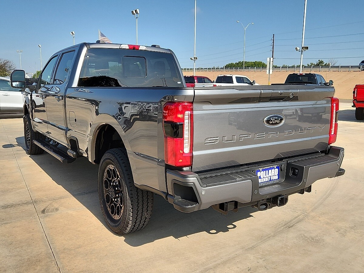 2025 Ford F-350 photo 2