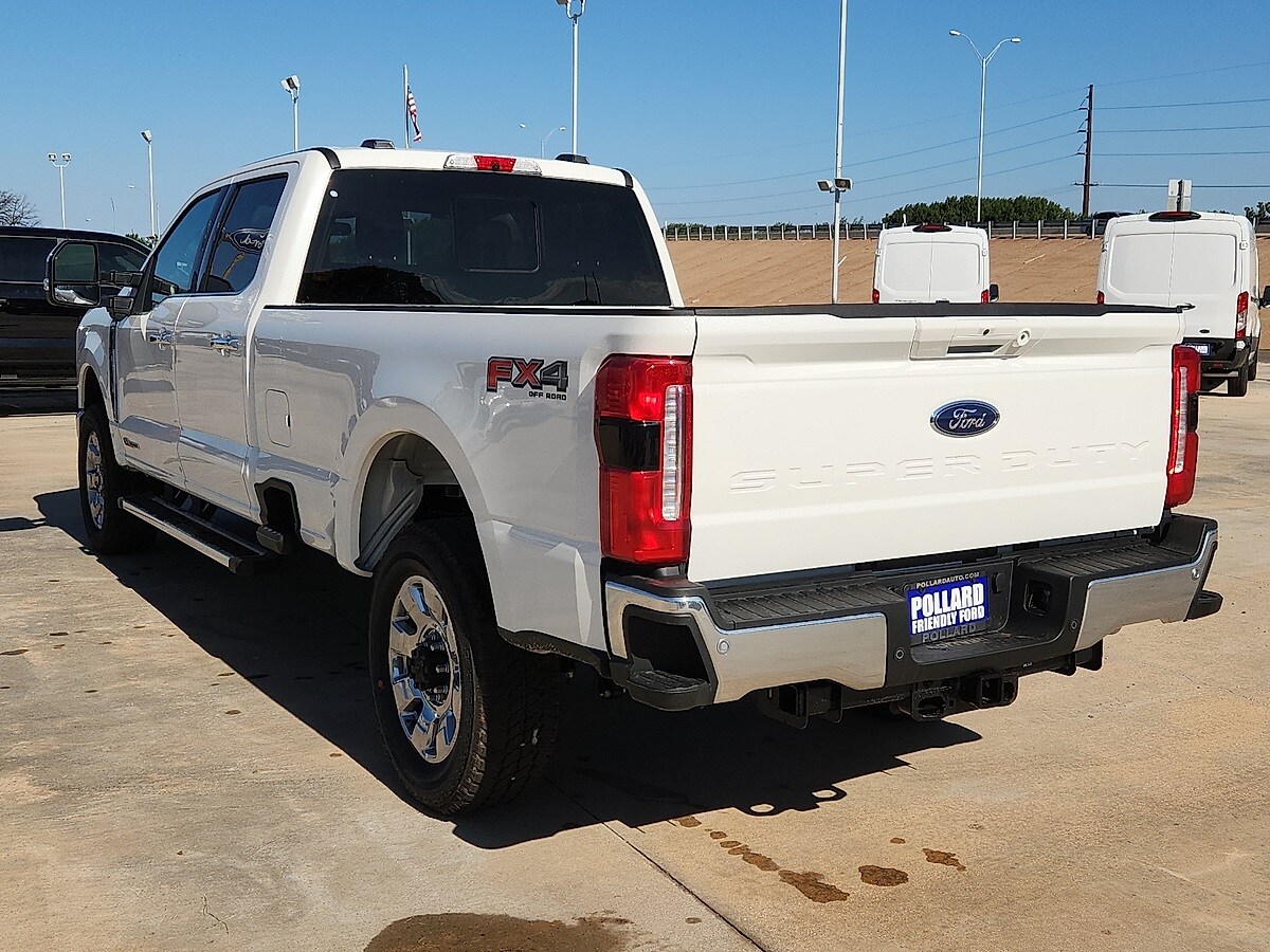 2025 Ford F-350 photo 2