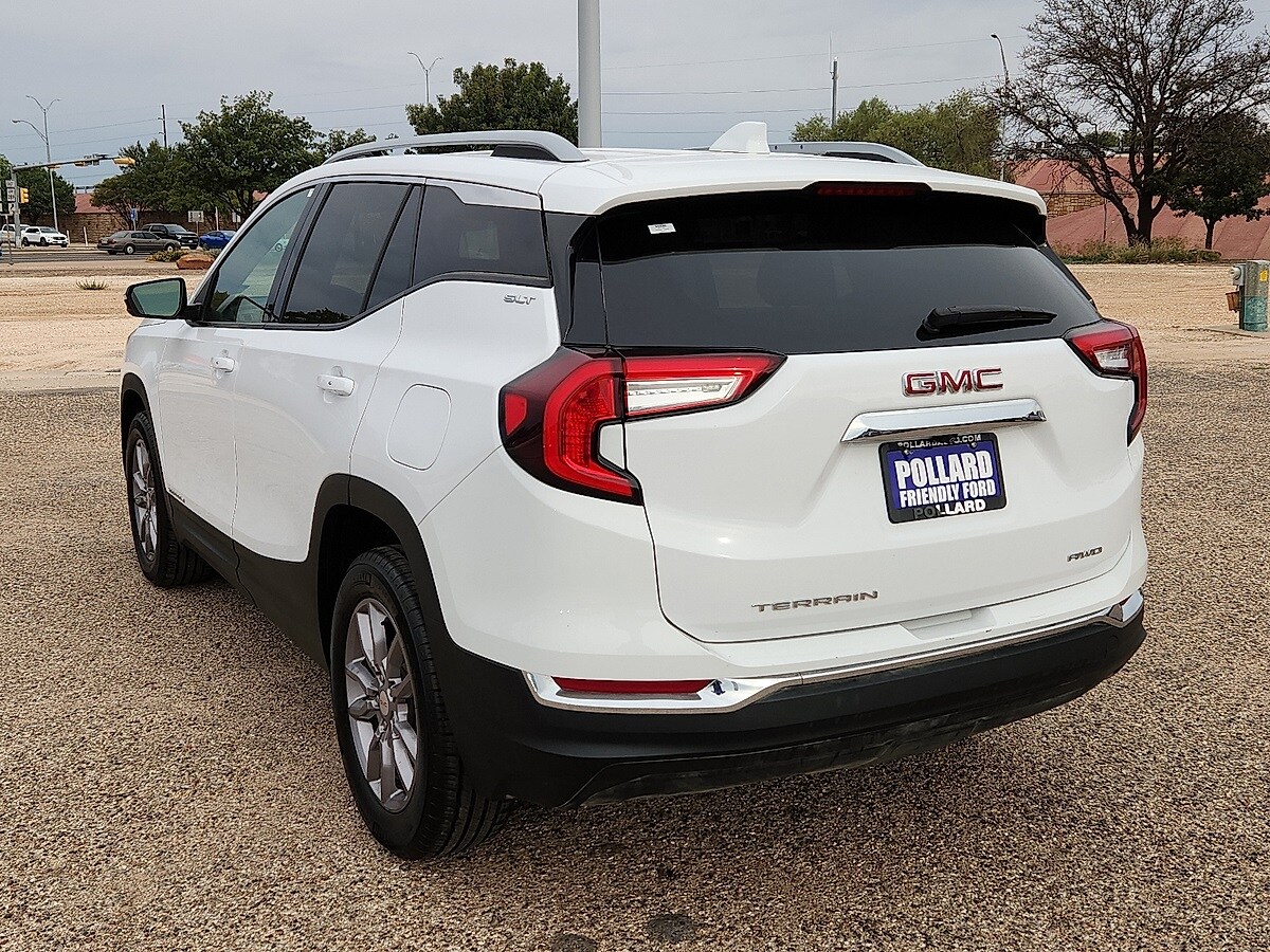 2024 Gmc Terrain SLT photo 2