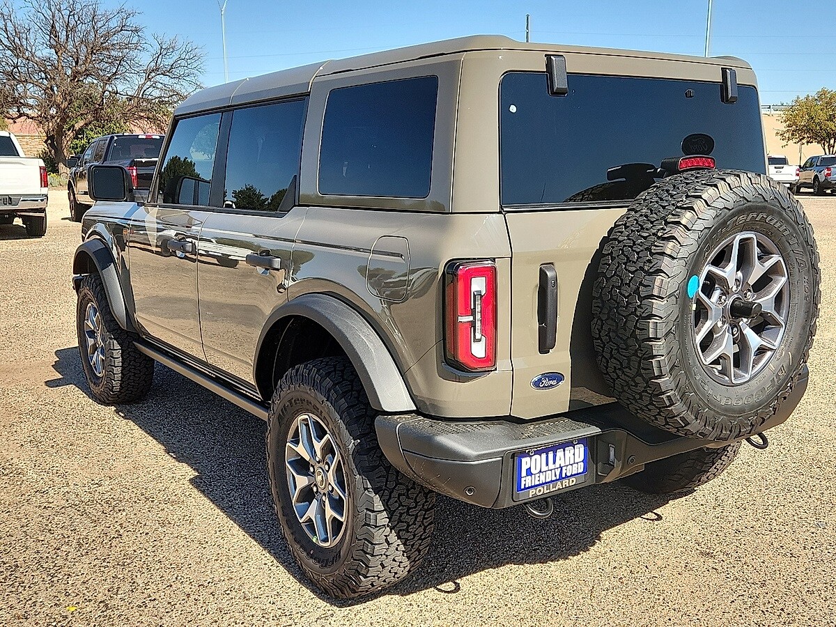 2025 Ford Bronco Badlands photo 2