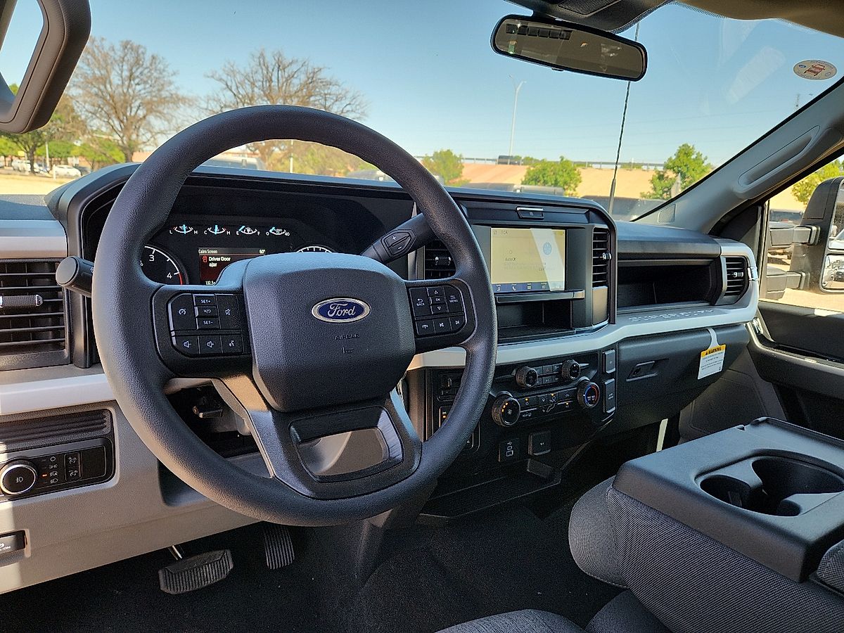 2026 Ford F-250 Super Duty XL - Photo 6
