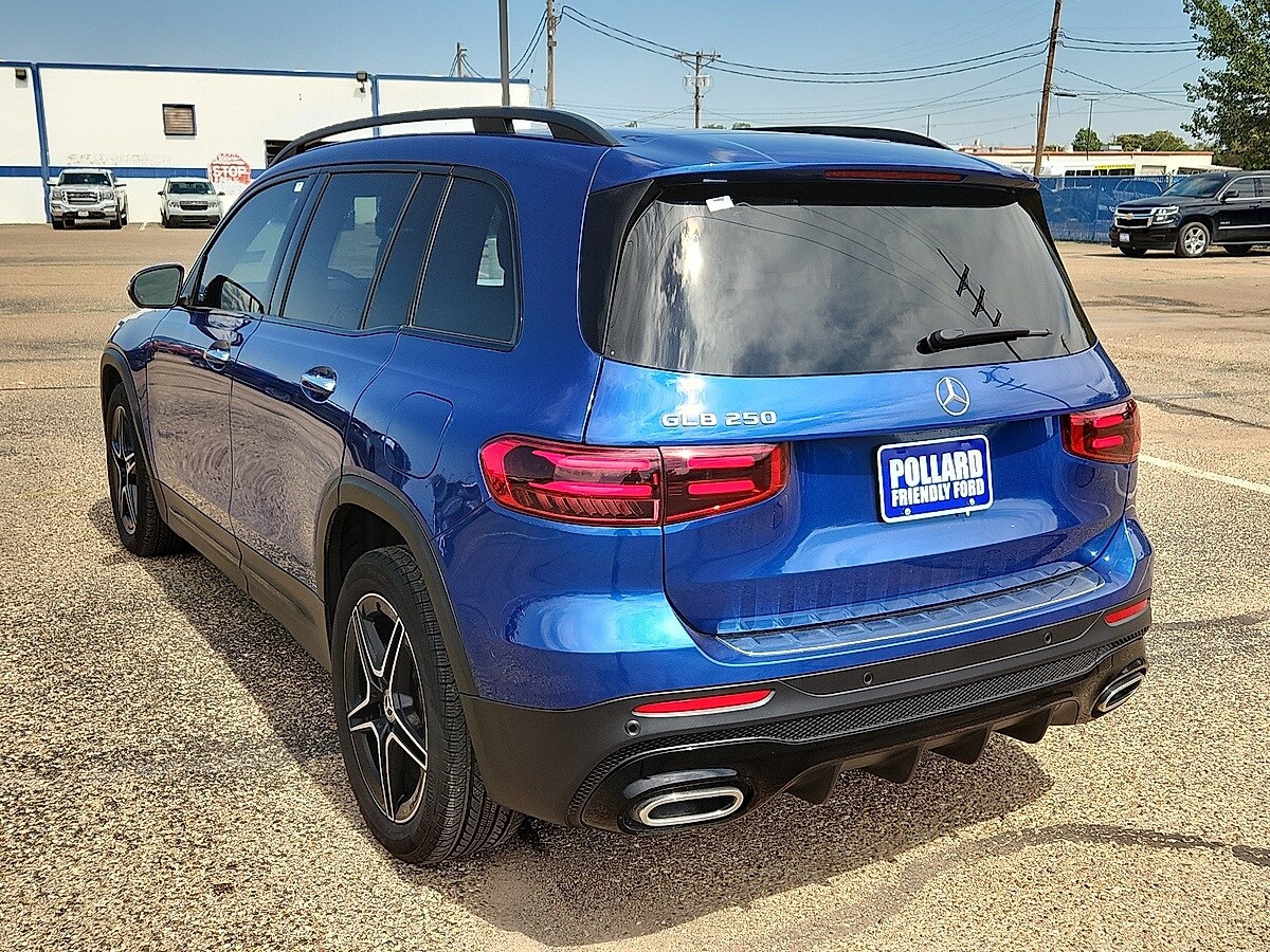 2024 Mercedes Benz GLB 250 photo 2