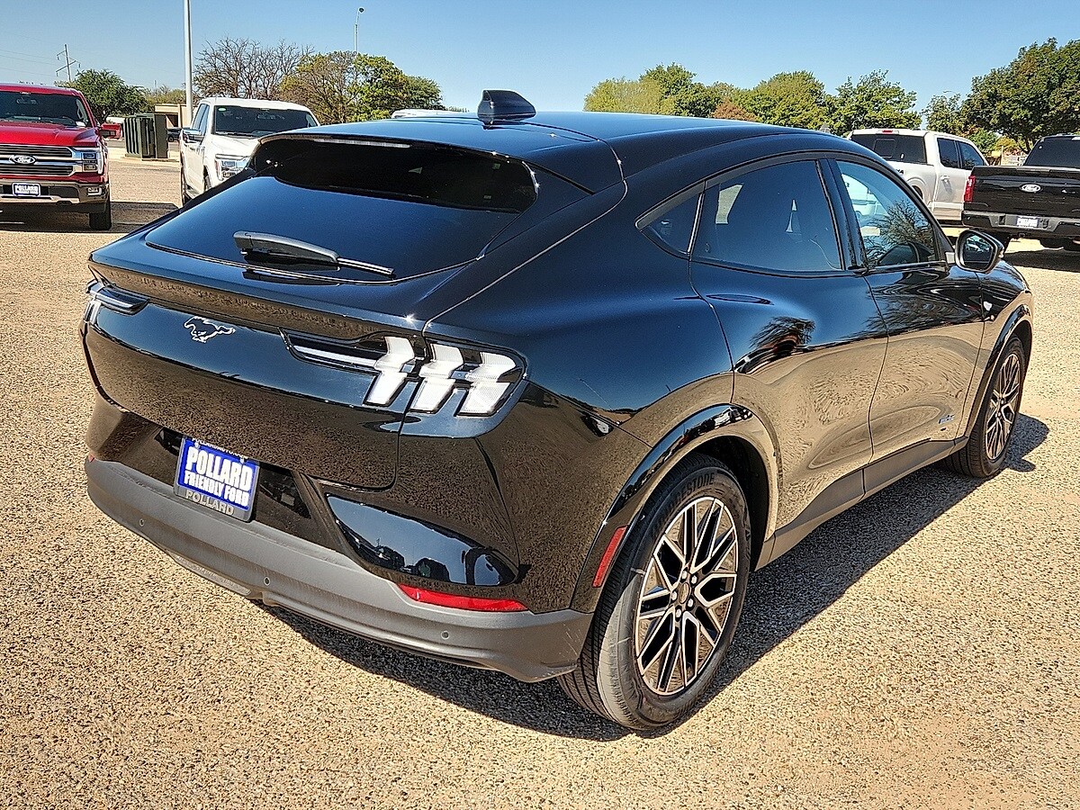 2025 Ford Mustang Mach-E Premium photo 3