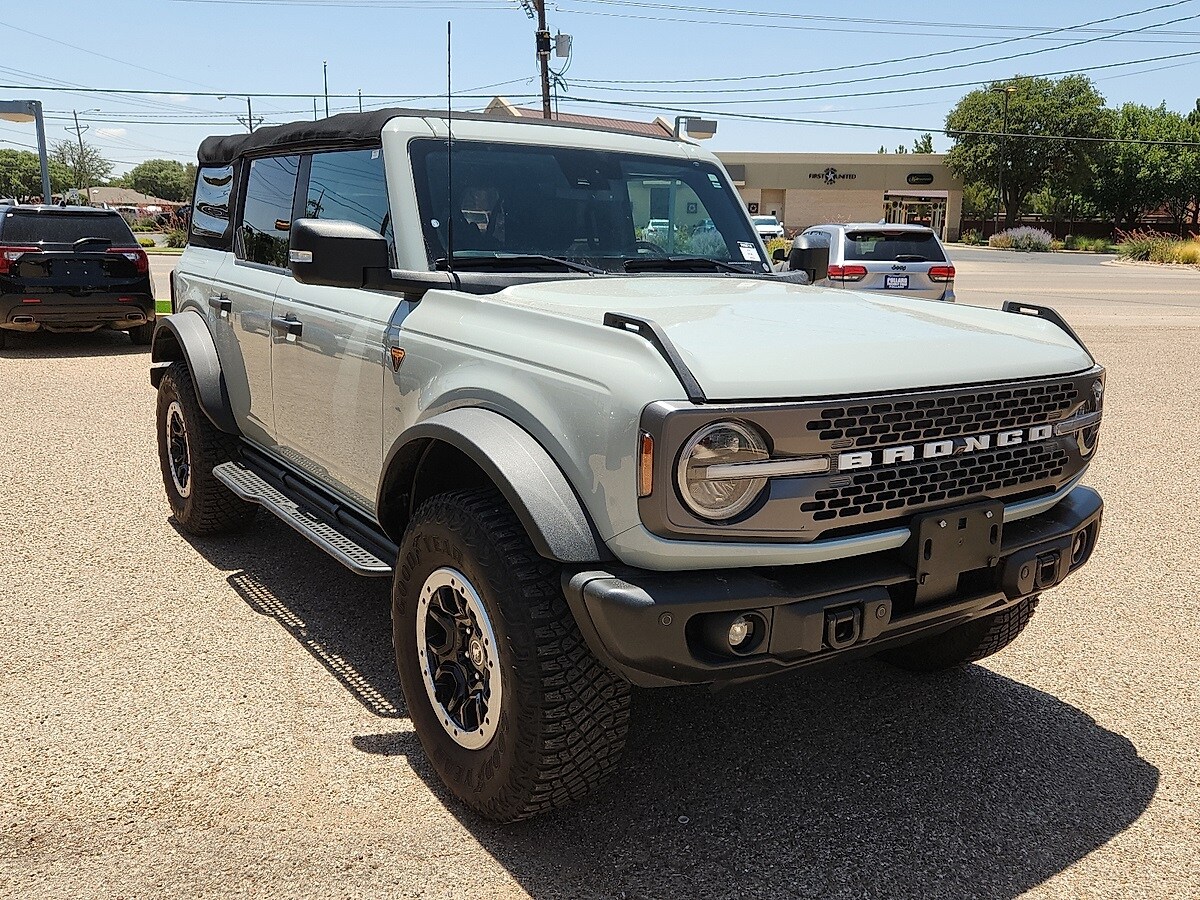 2022 Ford Bronco Badlands photo 4