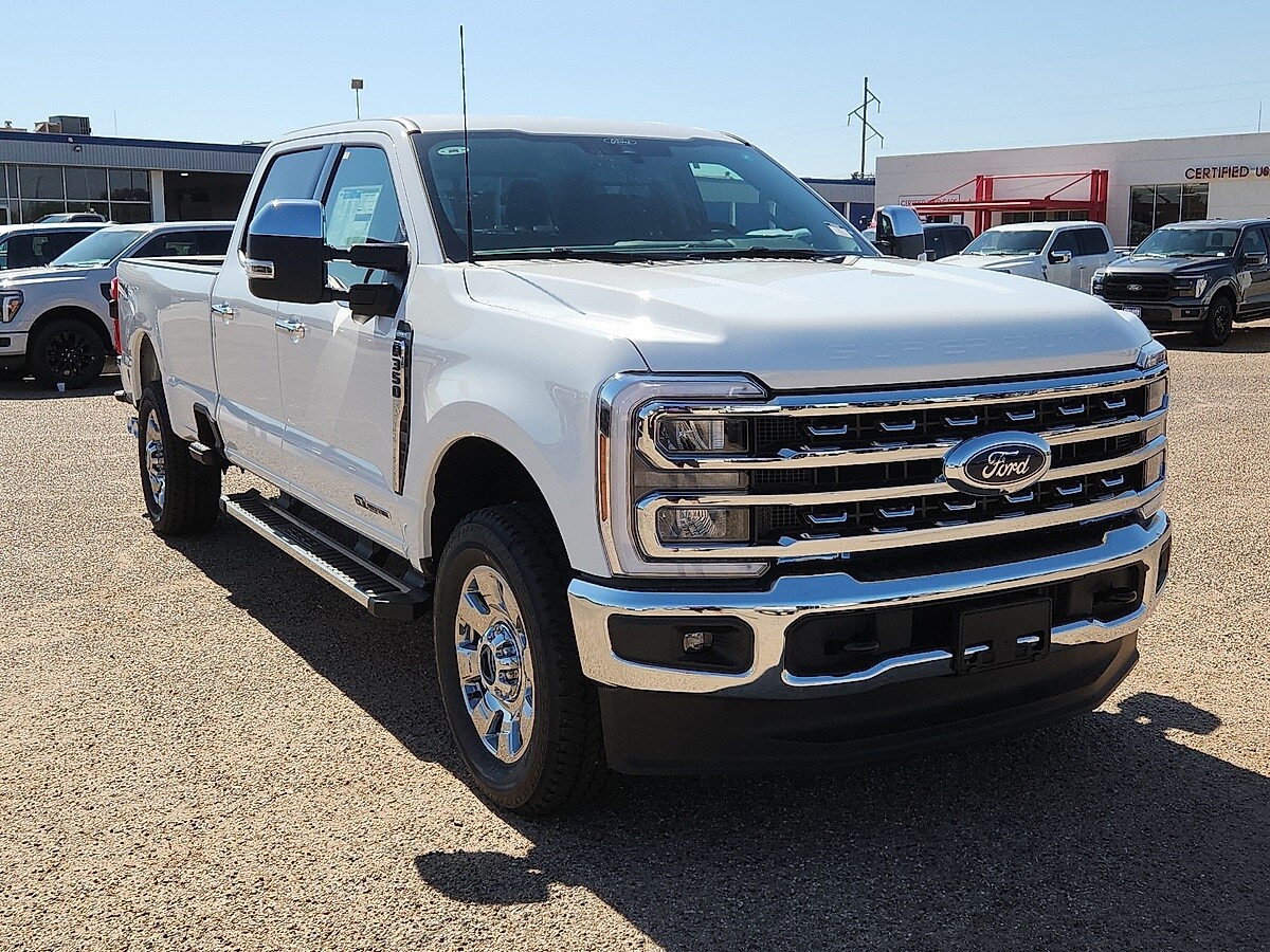 2025 Ford F-350 photo 4