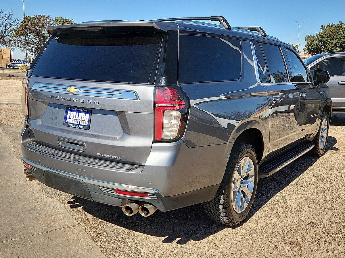 2021 Chevrolet Suburban Premier photo 3