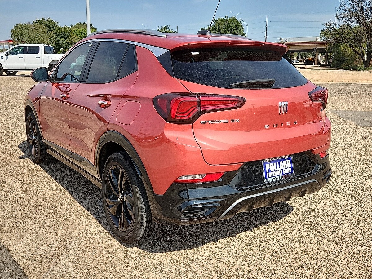 2024 Buick Encore GX Sport Touring photo 2
