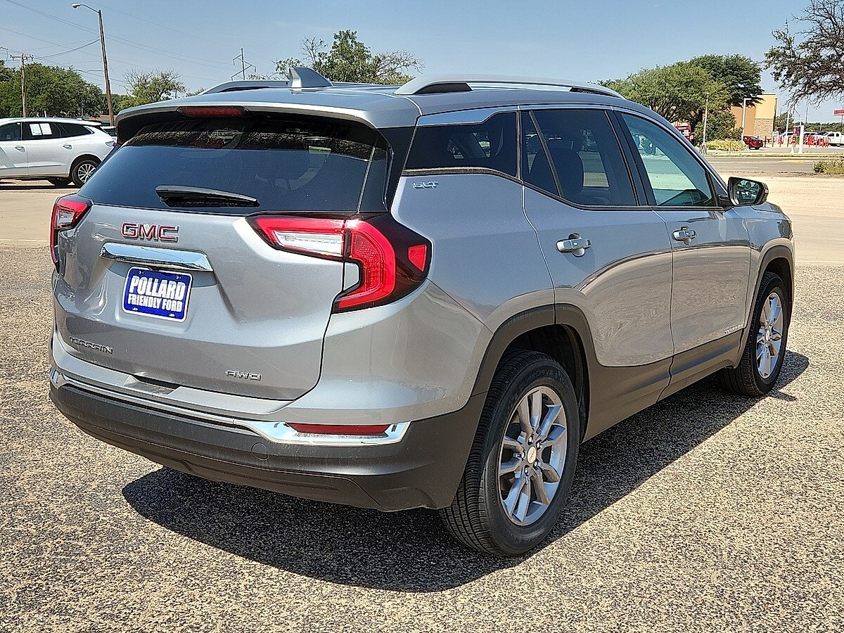 2024 Gmc Terrain SLT photo 3