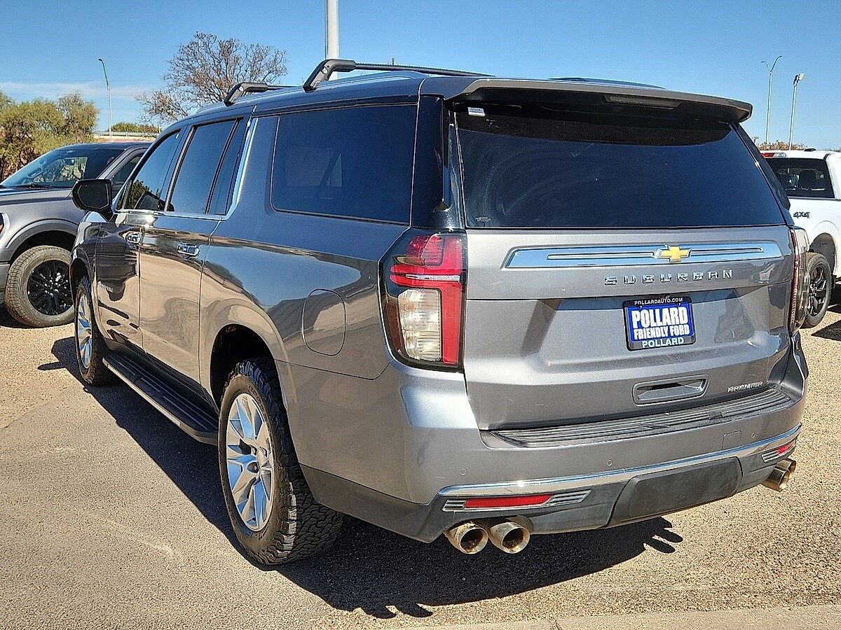 2021 Chevrolet Suburban Premier photo 2