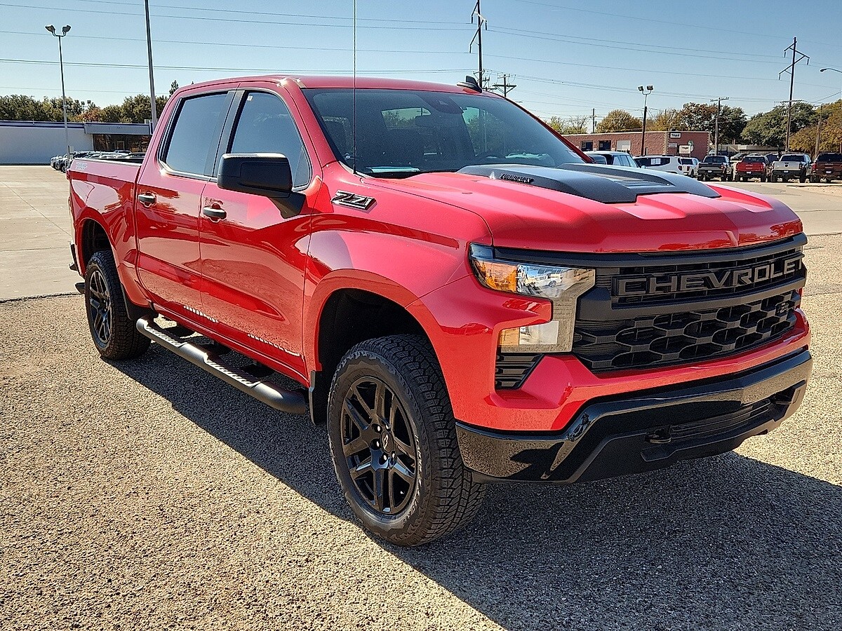 2025 Chevrolet Silverado 1500 Custom Trail Boss photo 4