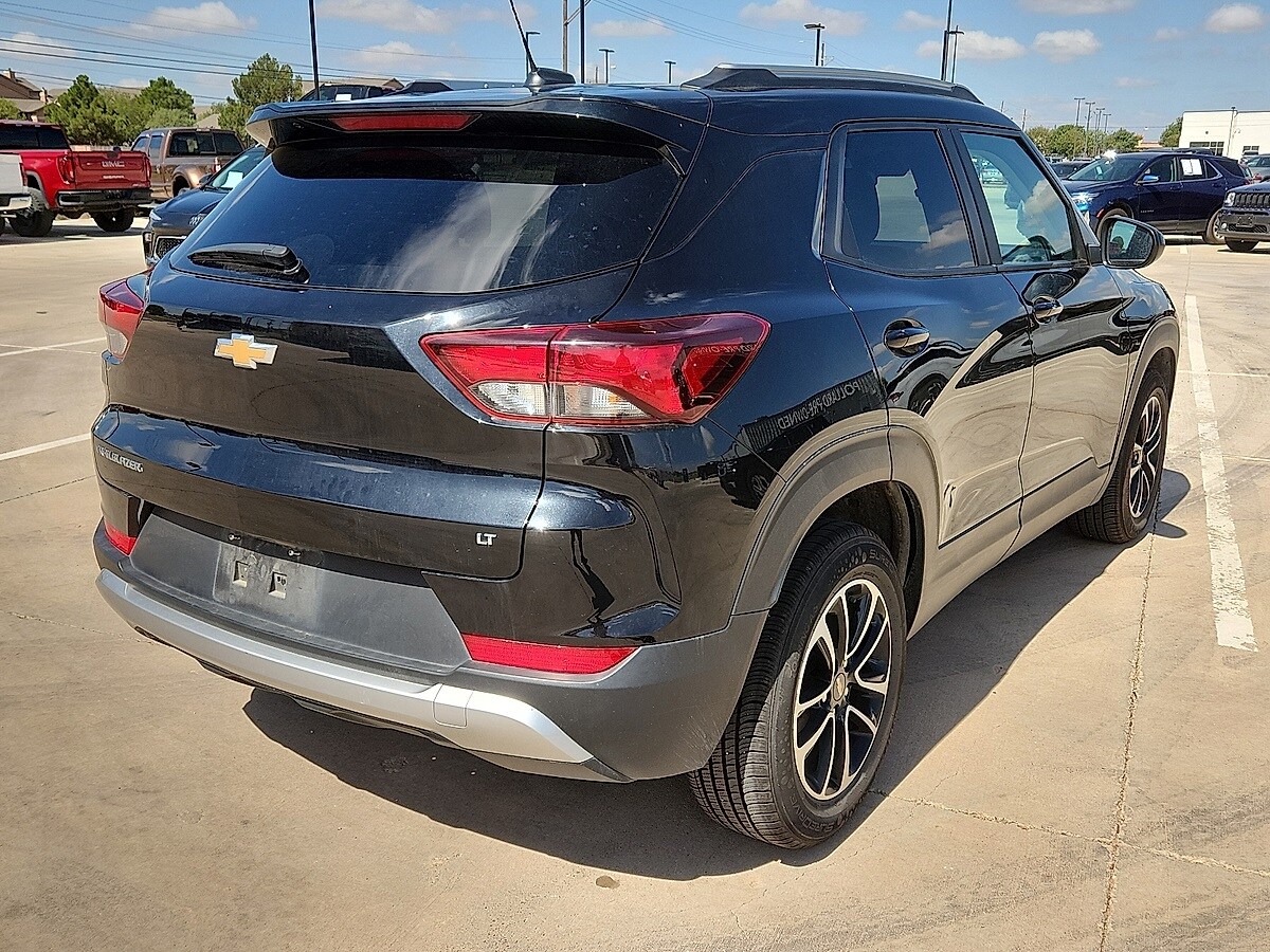 2024 Chevrolet Trailblazer LT photo 3
