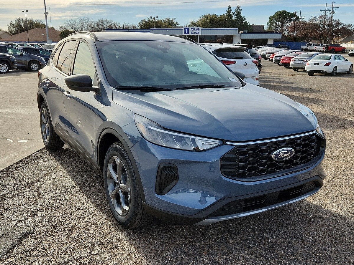 2025 Ford Escape ST-Line photo 4