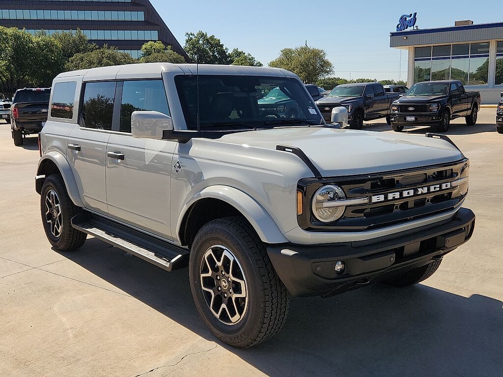 New 2026 Ford Bronco Outer Banks SUV