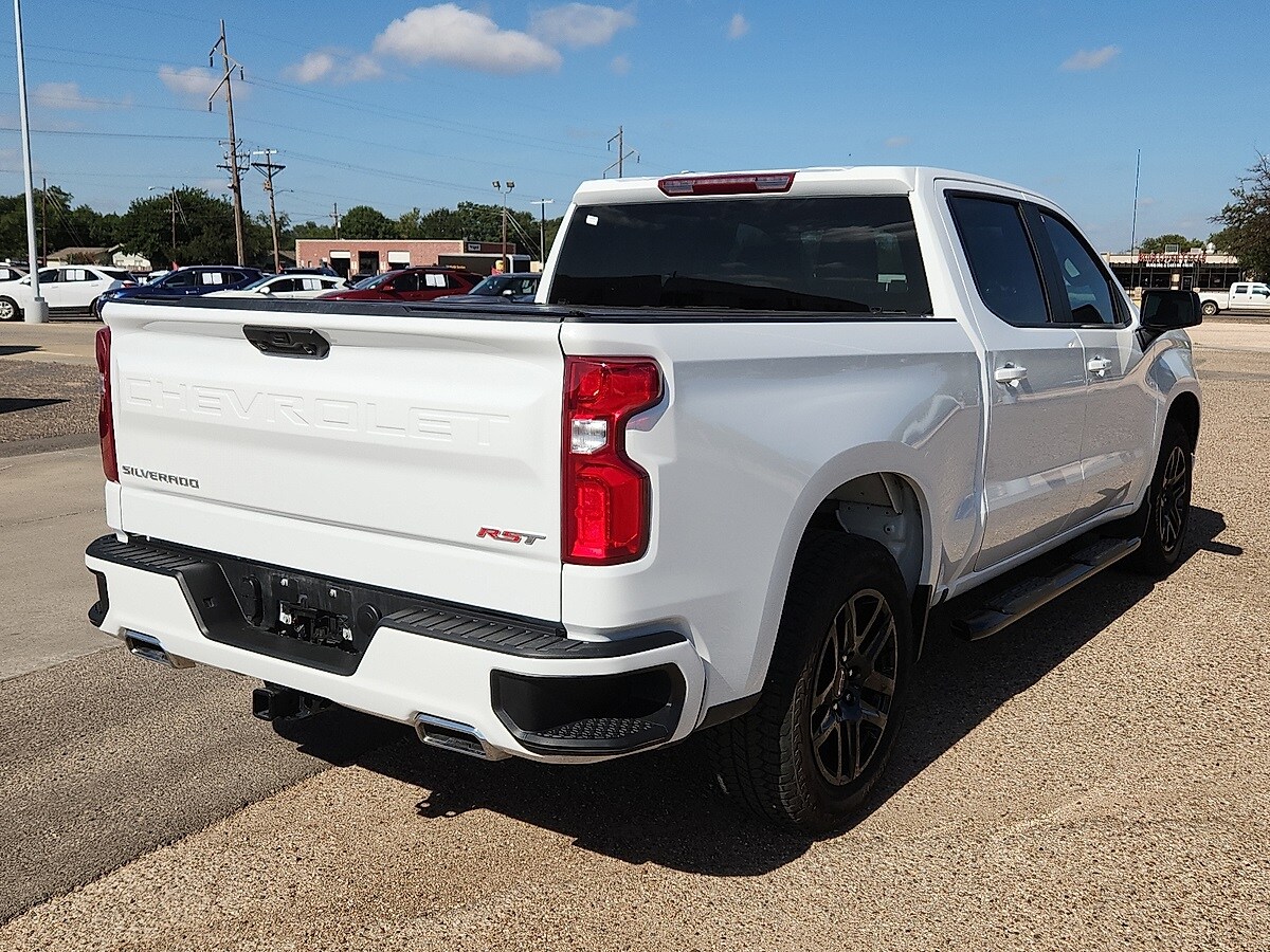 2022 Chevrolet Silverado 1500 RST photo 3