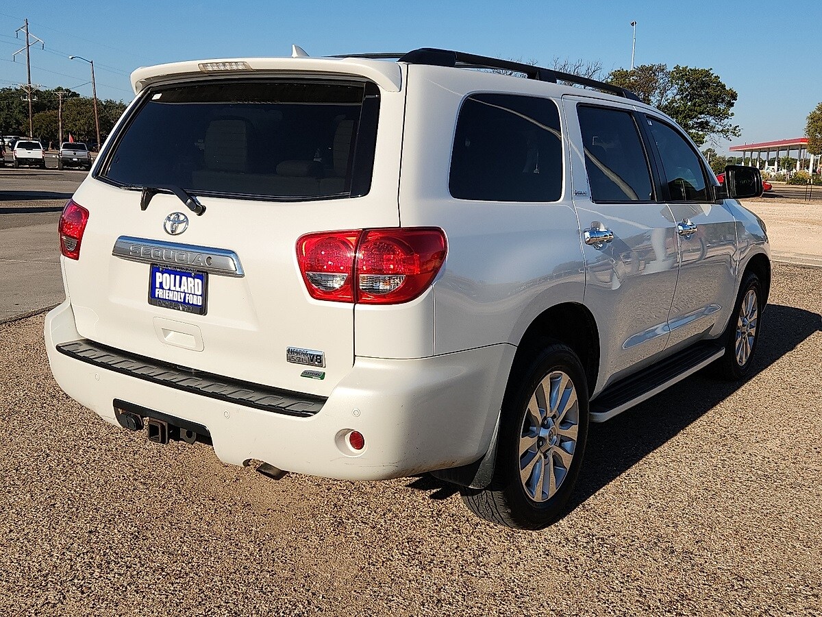 2012 Toyota Sequoia Platinum photo 2