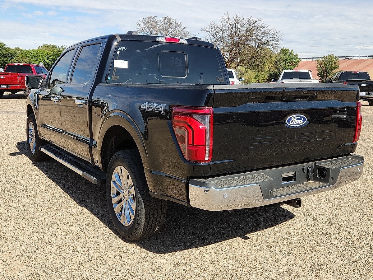 2025 Ford F-150 Lariat photo 2