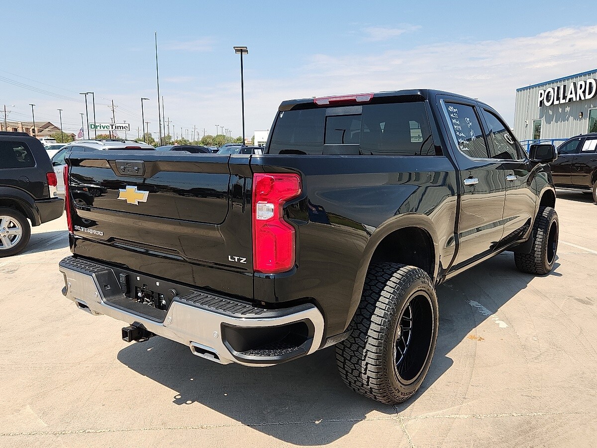 2024 Chevrolet Silverado 1500 LTZ photo 2