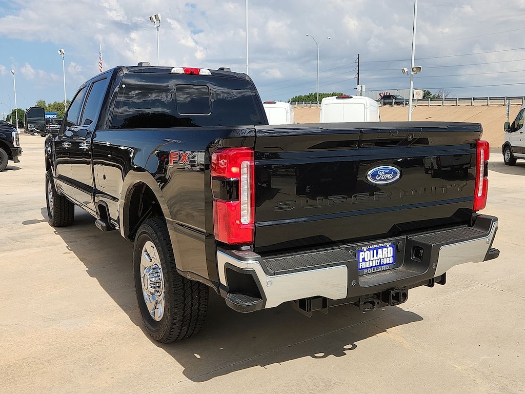 New 2025 Ford F-350SD Lariat Truck