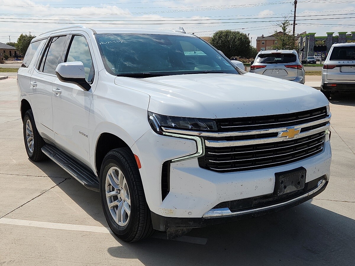 2024 Chevrolet Tahoe LT photo 2