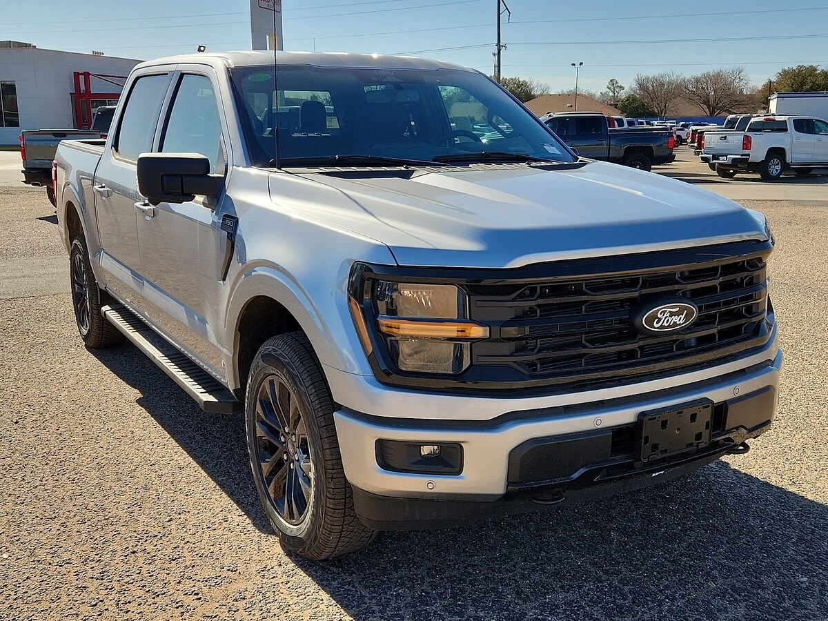 2025 Ford F-150 XLT photo 4