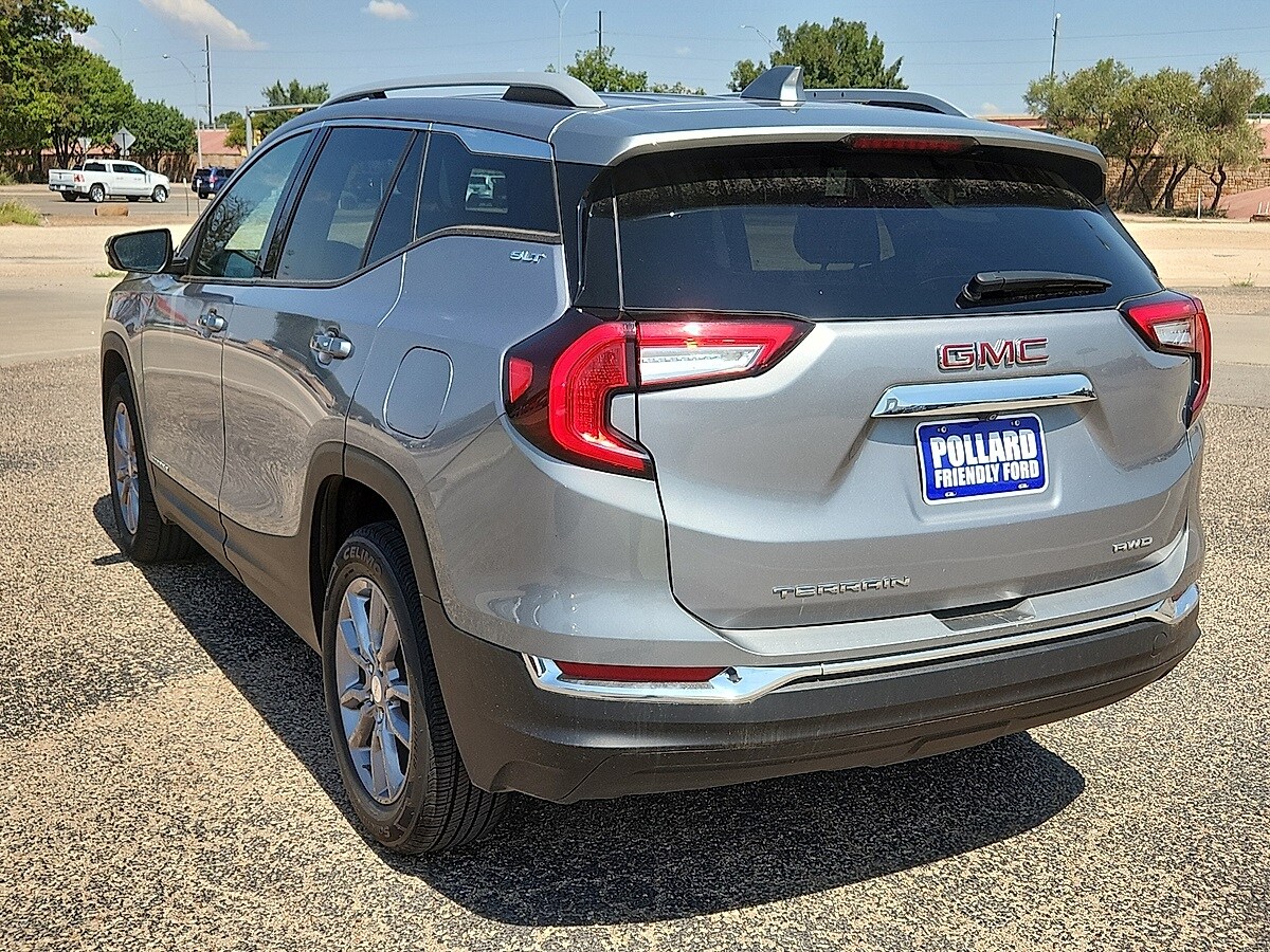 2024 Gmc Terrain SLT photo 2