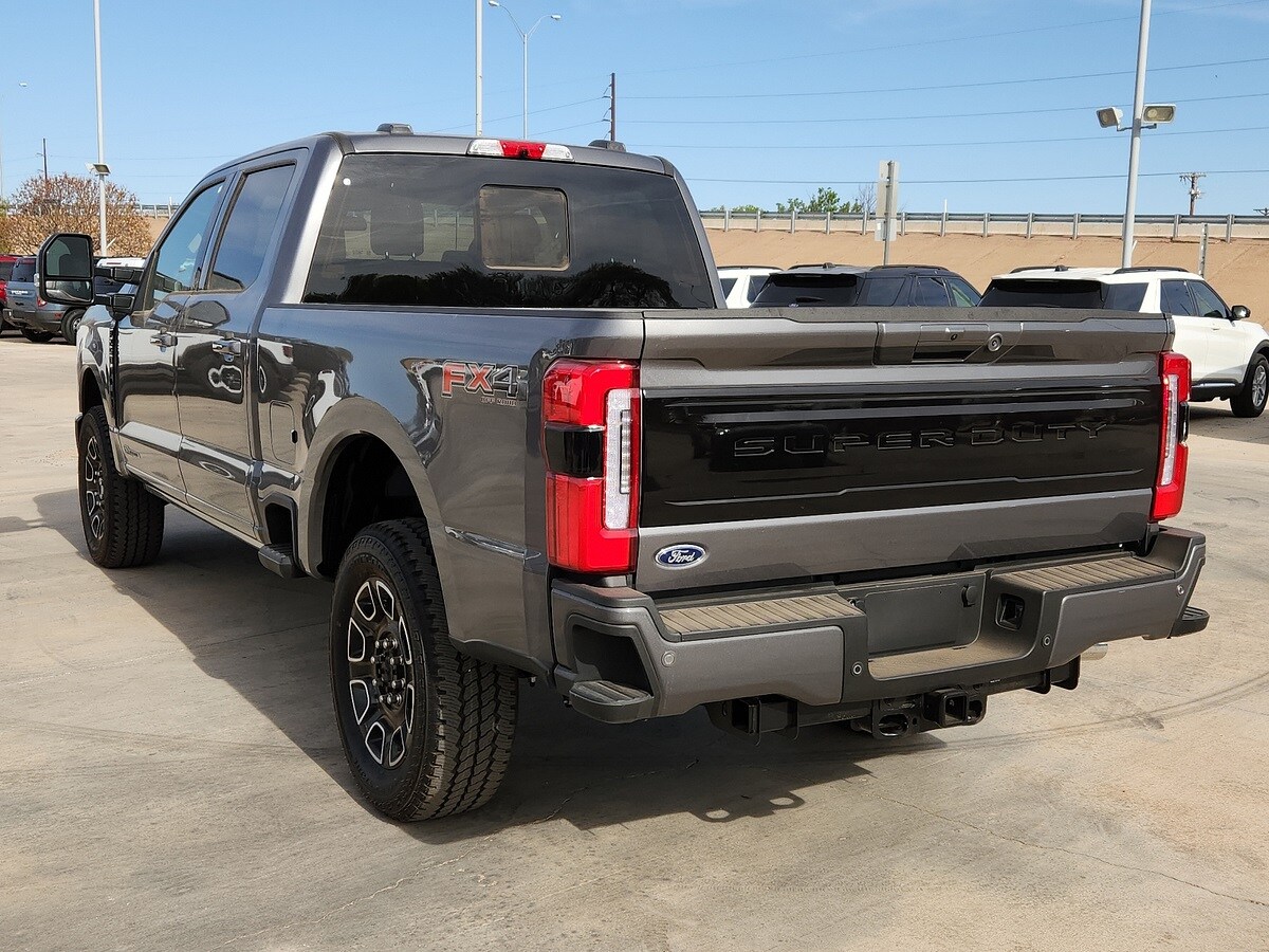 2025 Ford F-250 photo 2