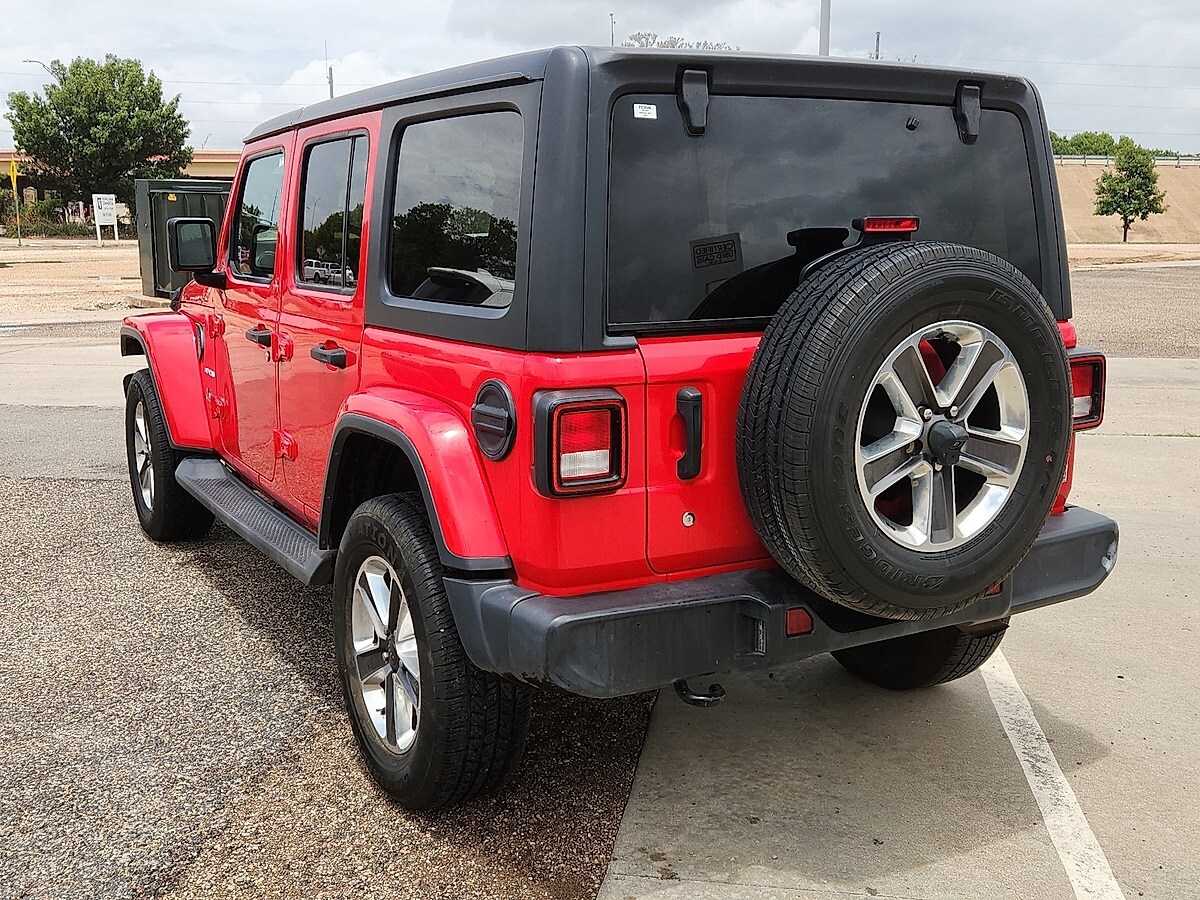 2020 Jeep Wrangler Unlimited Sahara photo 2
