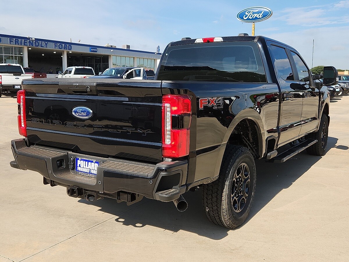 2025 Ford F-250 photo 3