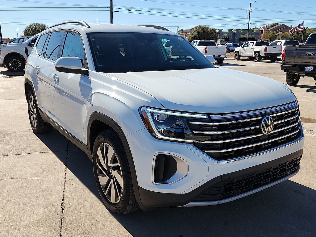 Used 2025 Volkswagen Atlas 2.0T SE w/Technology SUV