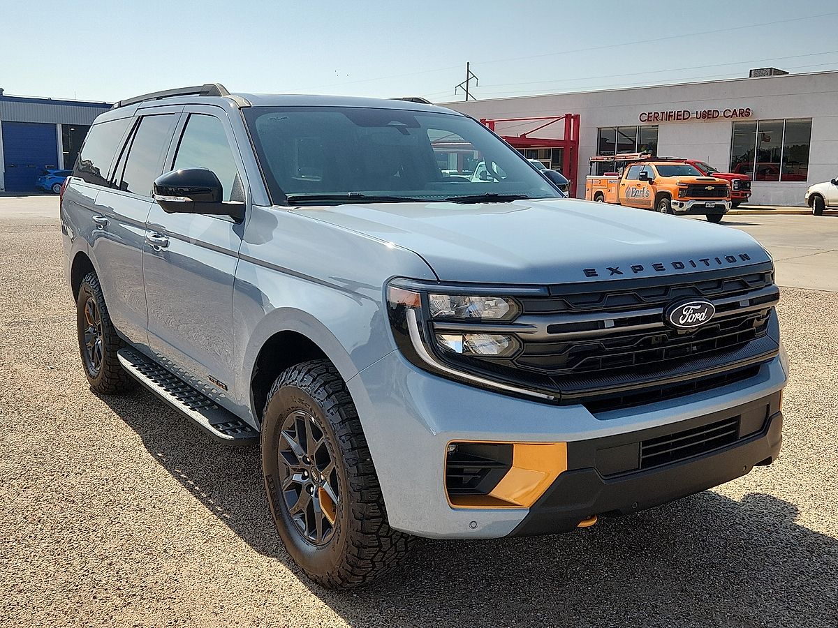 2027 Ford Expedition Tremor - Photo 4