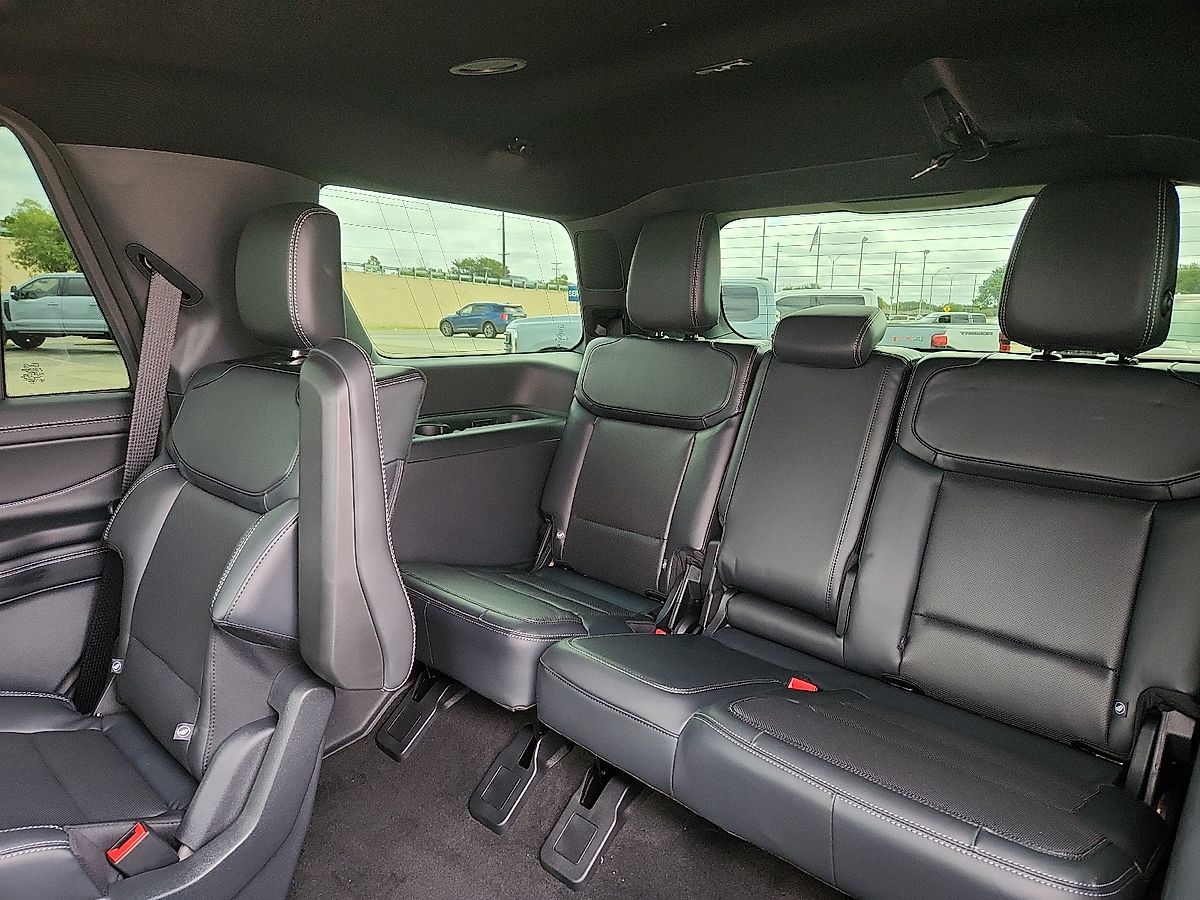 2027 Ford Expedition Platinum - Photo 5