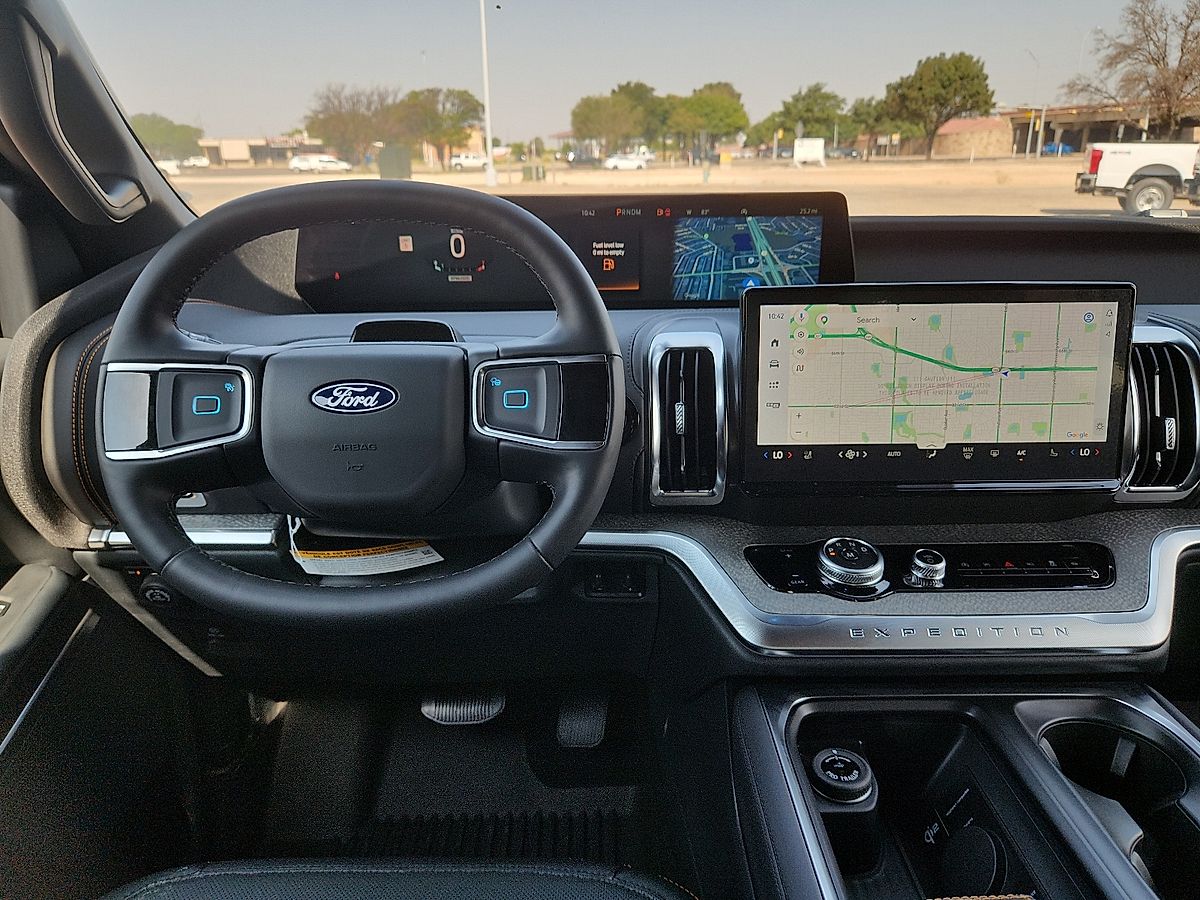 2027 Ford Expedition Tremor - Photo 6