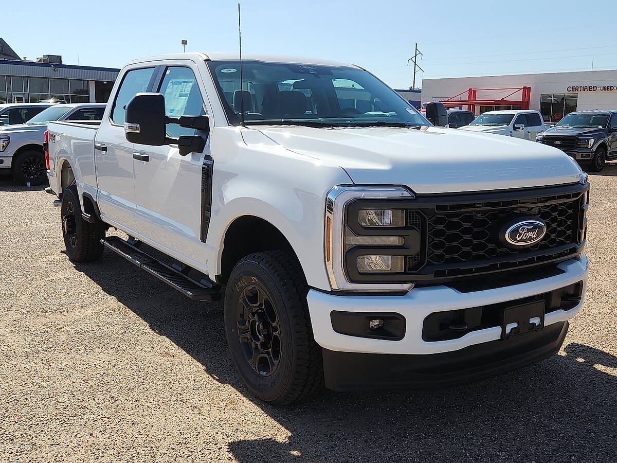 2025 Ford F-250 photo 4