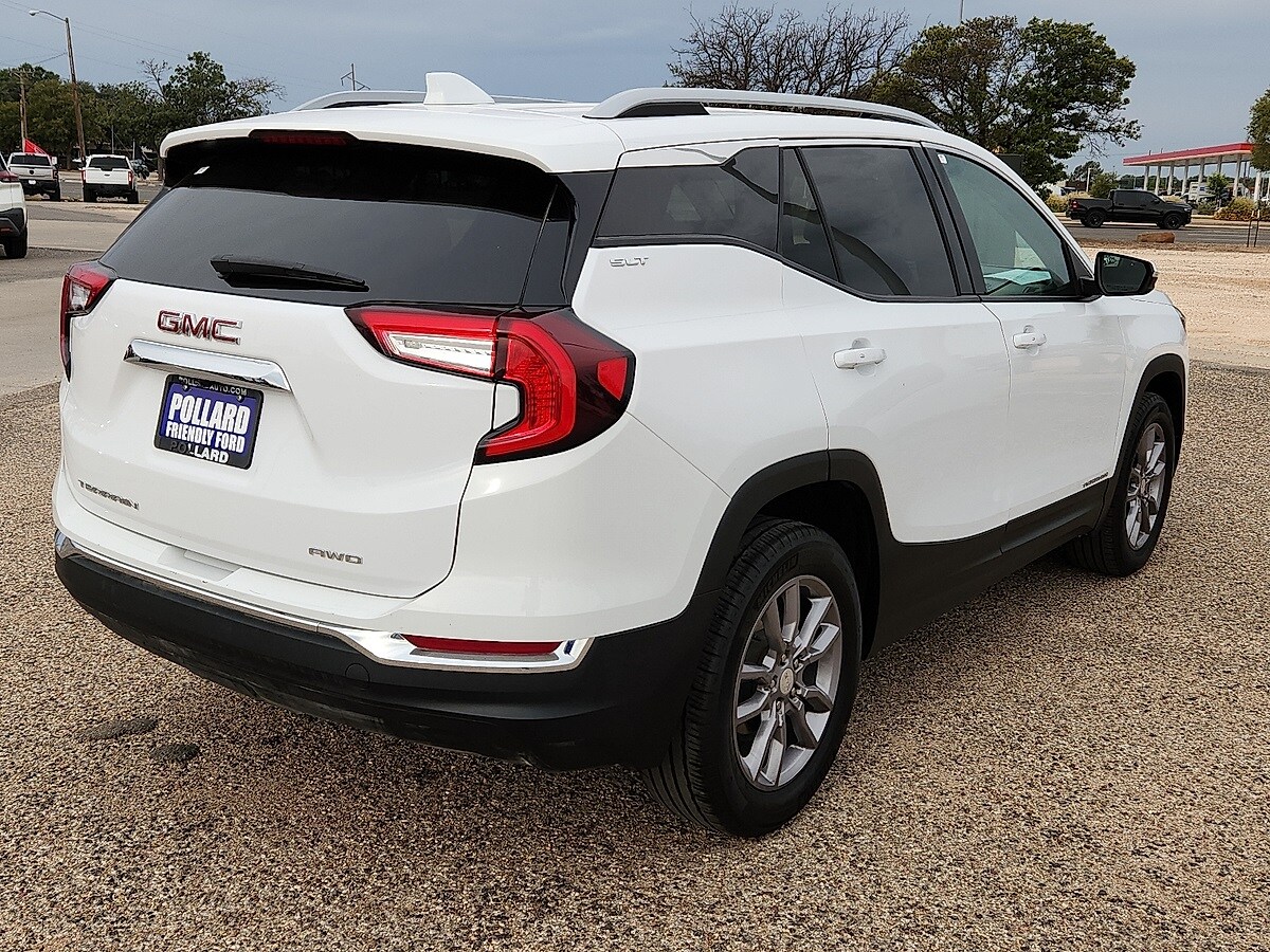 2024 Gmc Terrain SLT photo 3