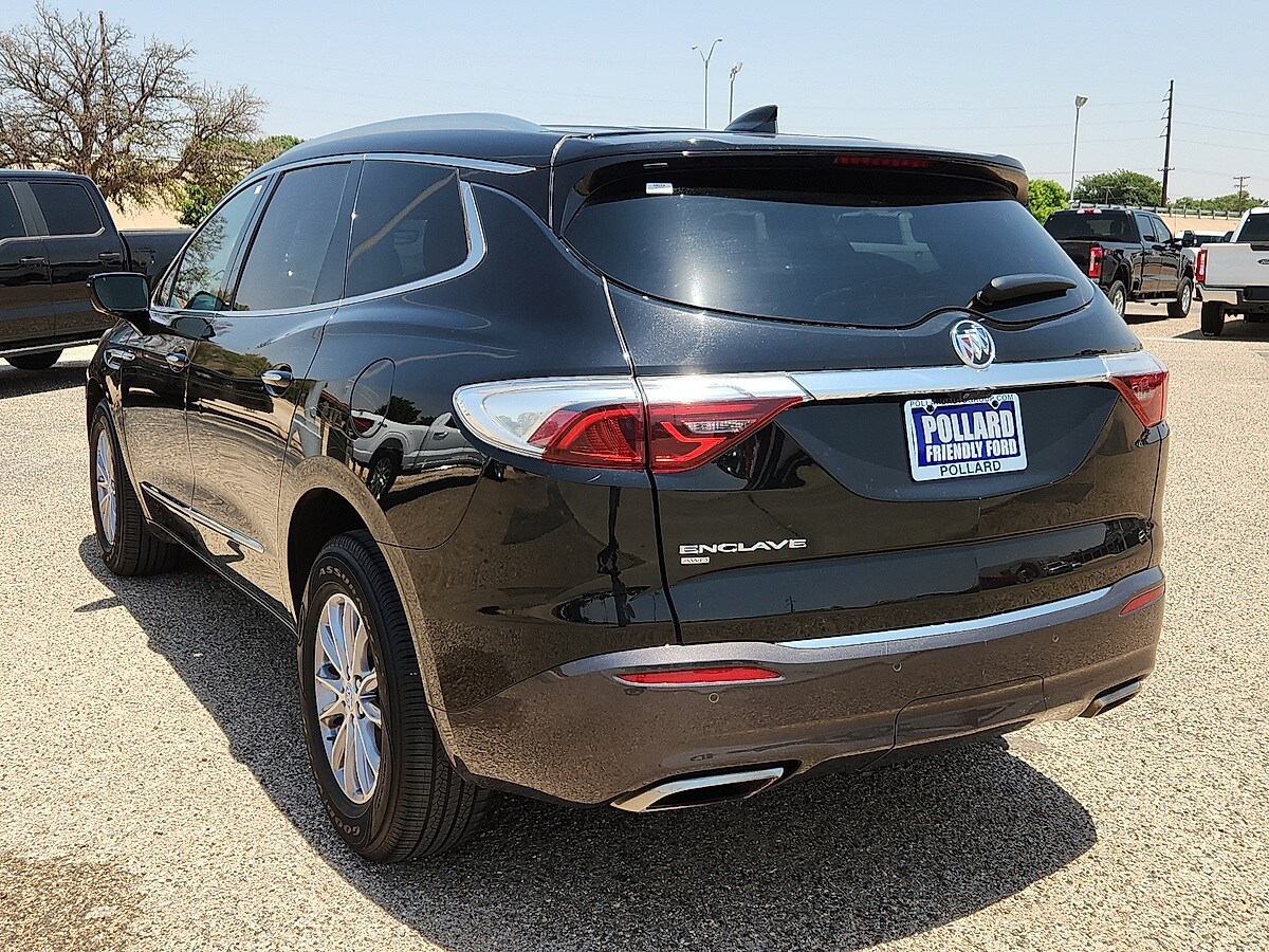 2024 Buick Enclave Premium photo 2