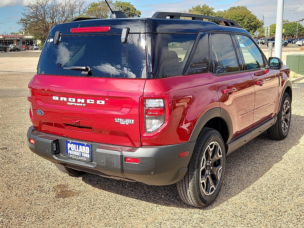 2025 Ford Bronco Sport Outer Banks photo 3