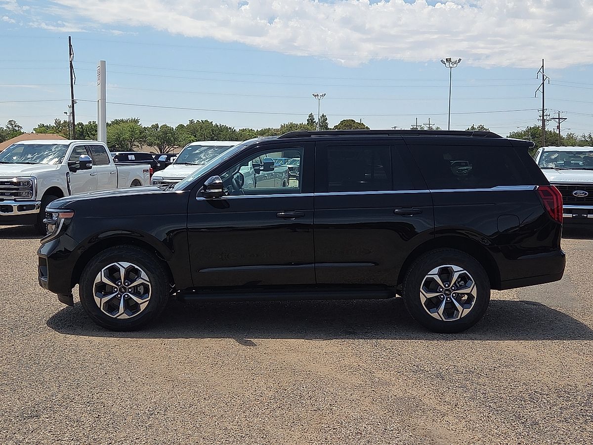2027 Ford Expedition Active - Photo 2
