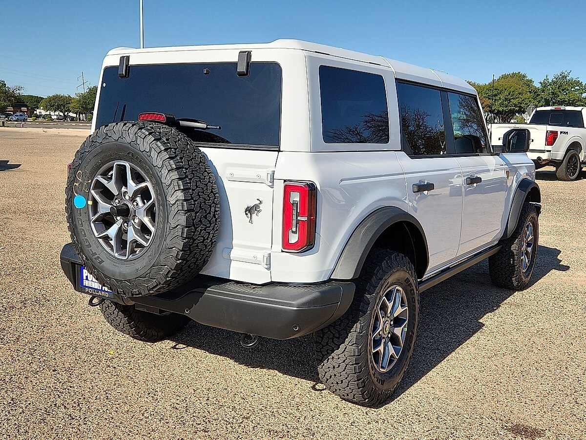 2025 Ford Bronco Badlands photo 2
