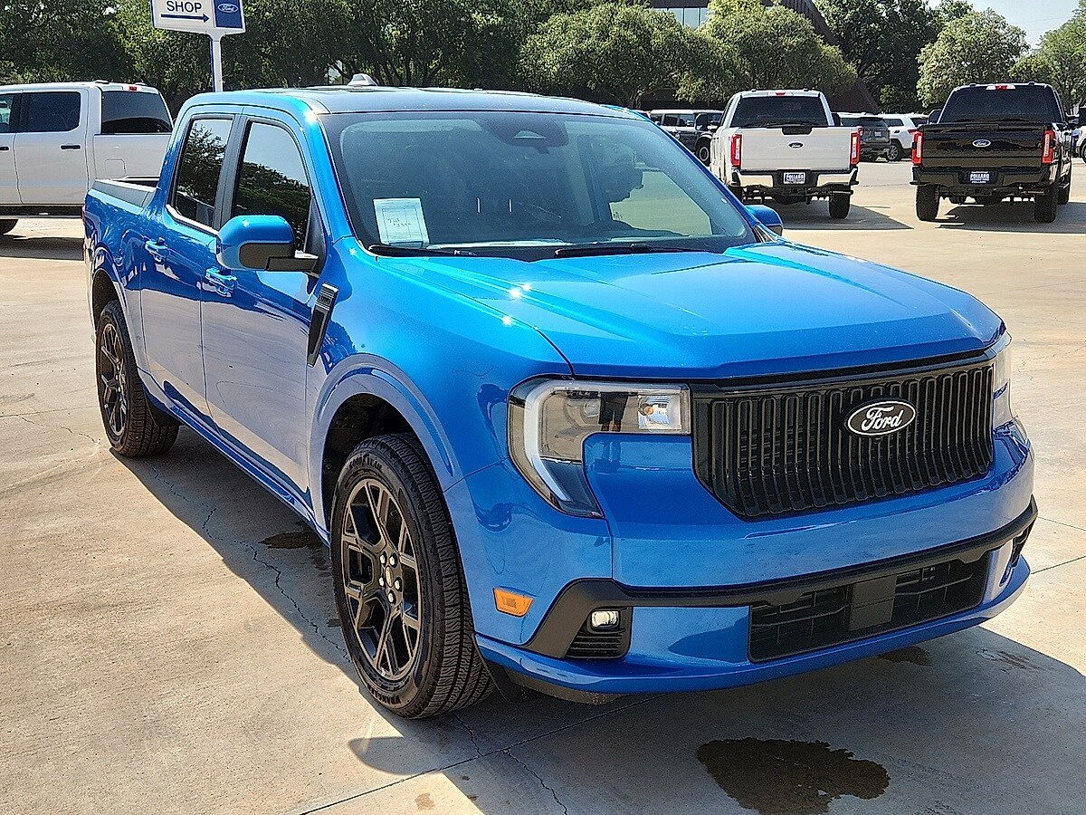 2025 Ford Maverick photo 3