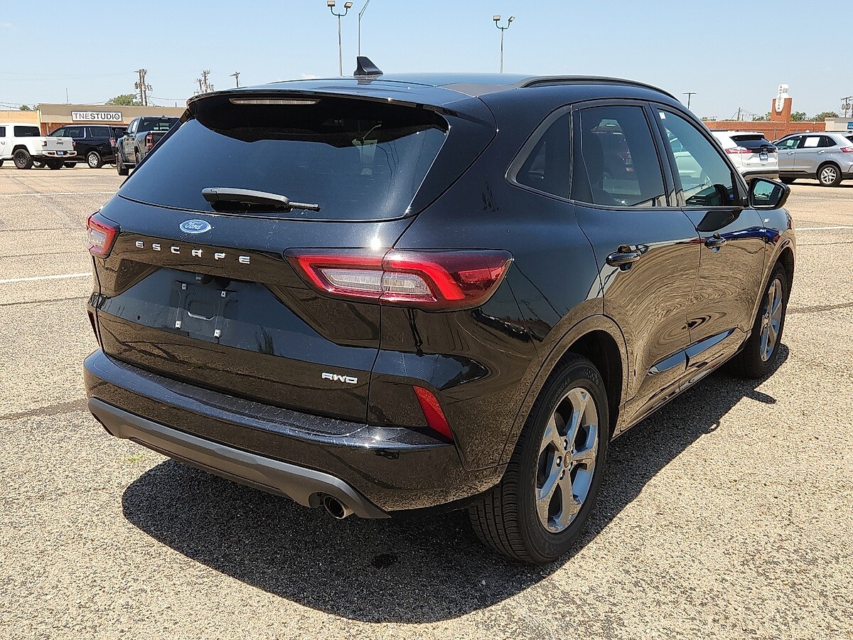 2024 Ford Escape ST-Line photo 3