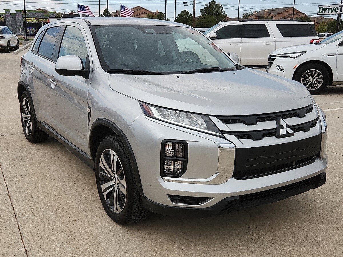 2024 Mitsubishi Outlander Sport LE photo 4