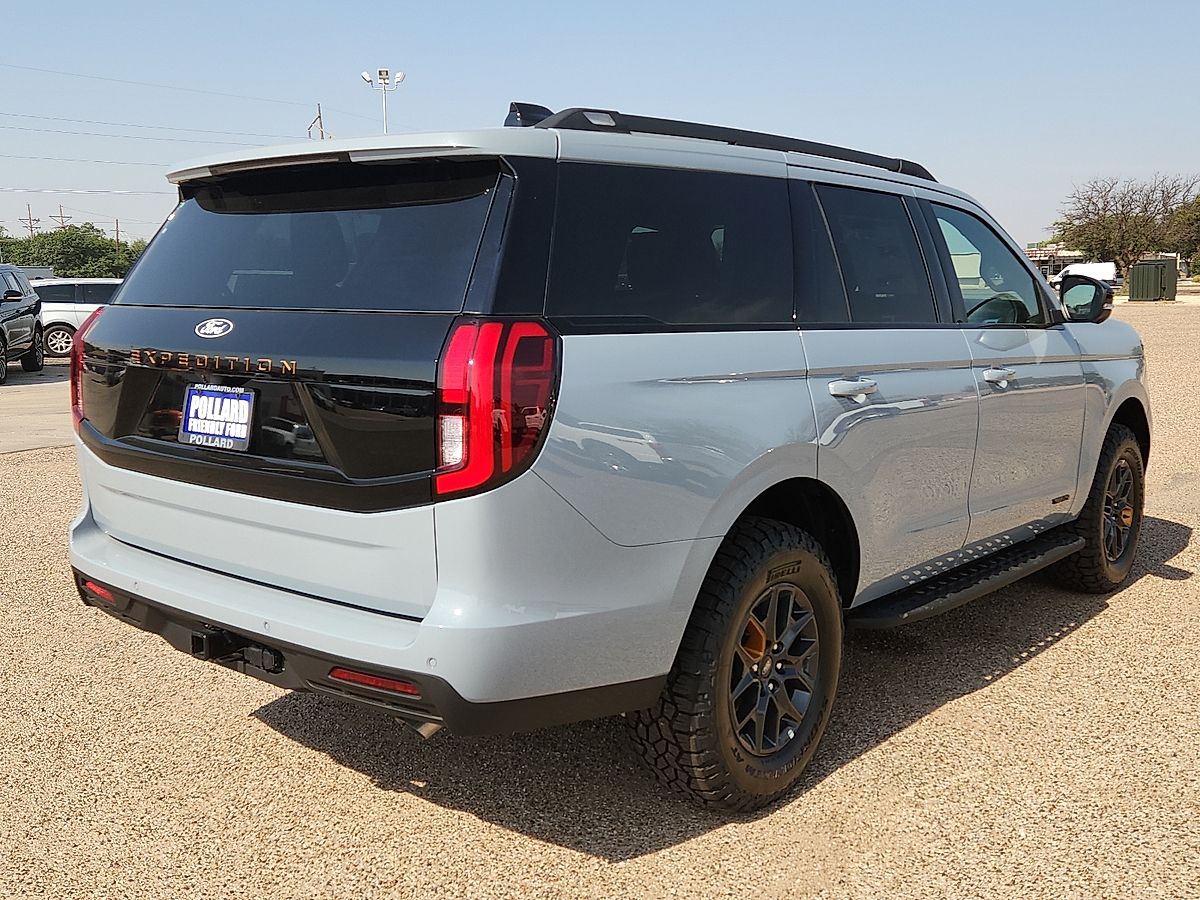 2027 Ford Expedition Tremor - Photo 3