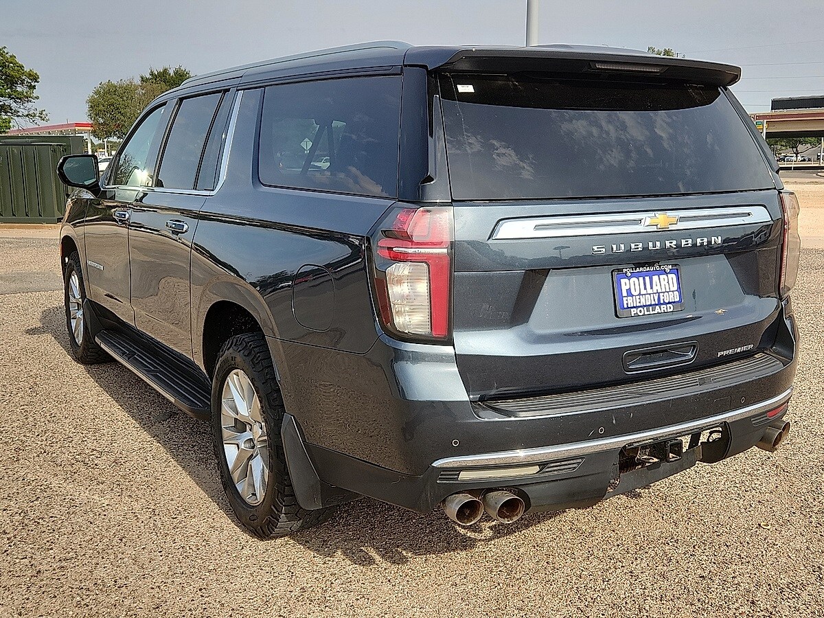 2021 Chevrolet Suburban Premier photo 2
