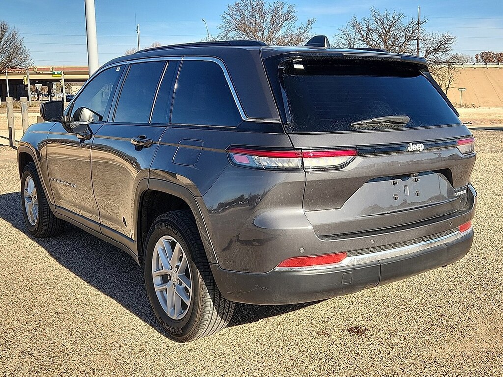 Used 2024 Jeep Grand Cherokee Laredo SUV