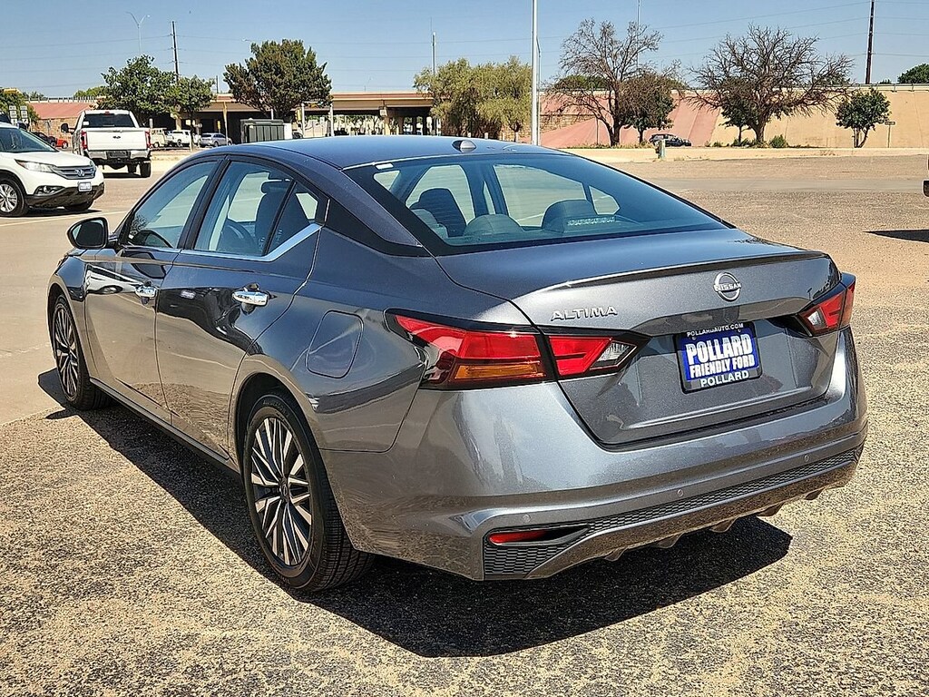 Used 2025 Nissan Altima SV Sedan