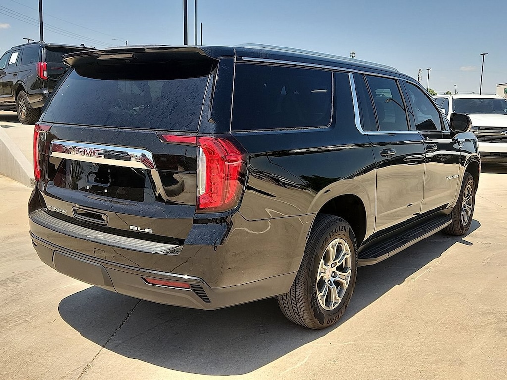 Used 2023 GMC Yukon XL SLE SUV